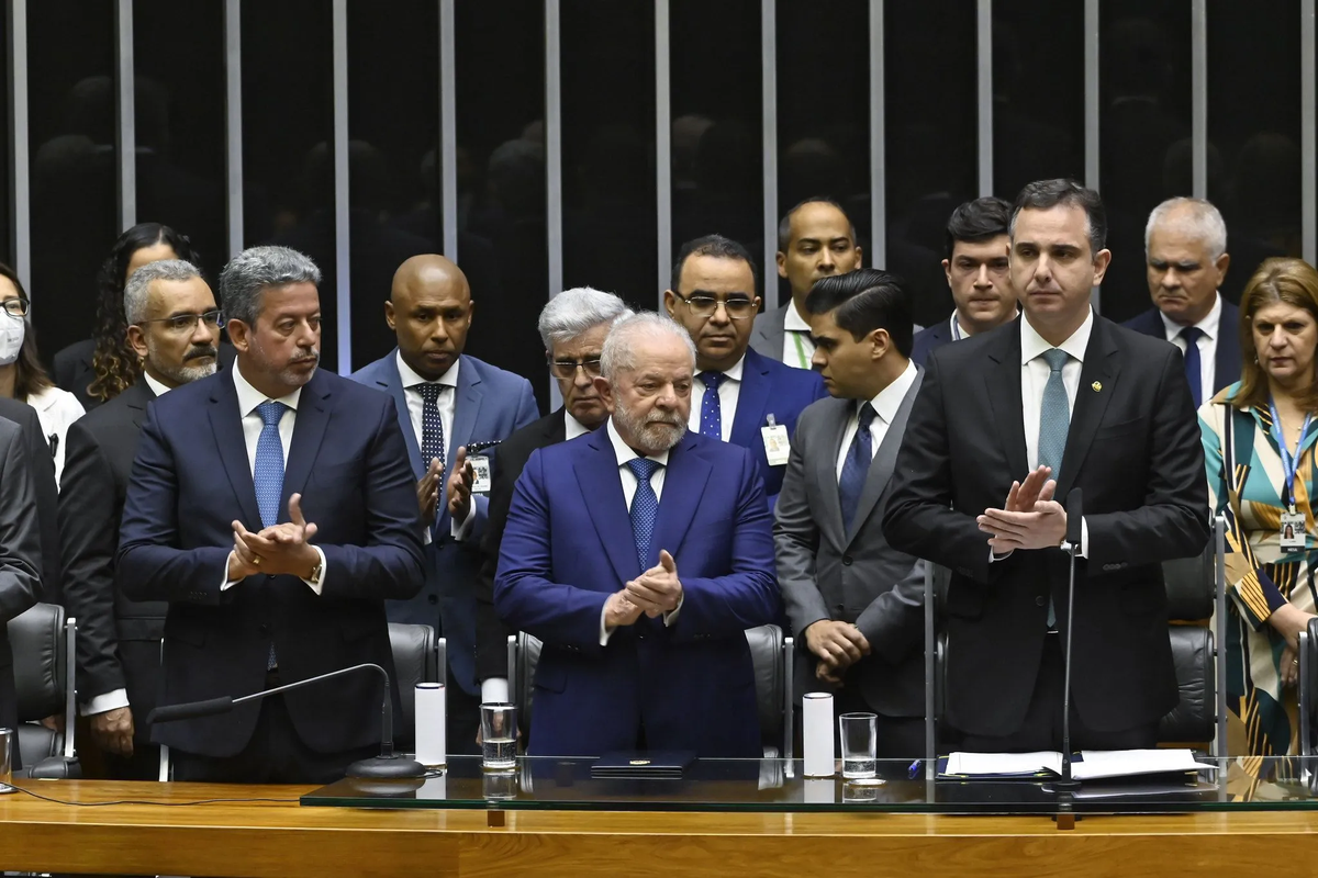 A pauta dos trabalhadores e os limites do governo Lula