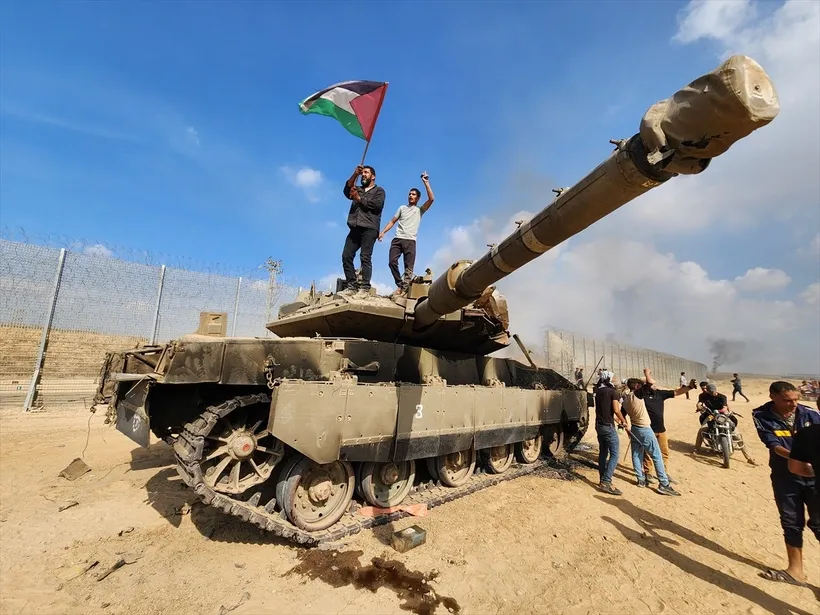 Resistência palestina surpreende máquina de guerra de Israel com operação 'tempestade'