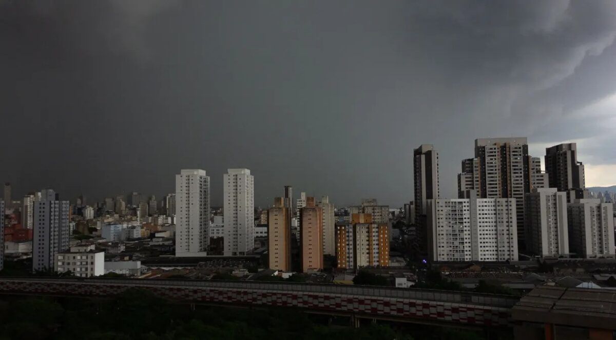 Apagão após chuvas em São Paulo mostra fracasso das privatizações
