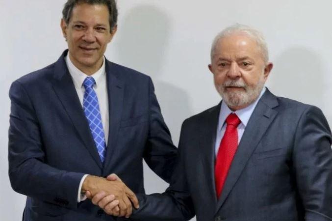 'A morte do SUS: Lula aprova projeto de lei complementar inconstitucional para não cumprir piso da Saúde em 2023' (Gabriel Muniz de Rezende)