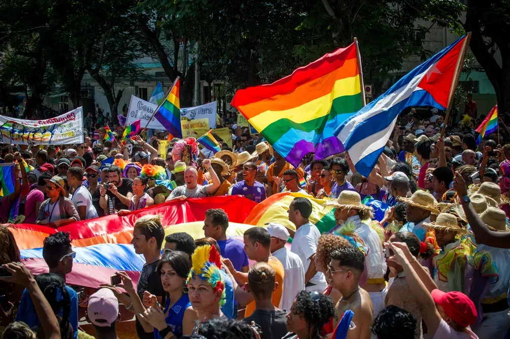 'Cinco contribuições do Coletivo LGBT Comunista que devem ser consideradas pela Reconstrução Revolucionária do PCB' (Matheus Gonçalves e Ricardo Souza)