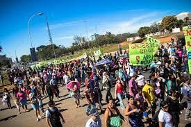 'Precisamos ter, também, um movimento de massas, para organizar e educar a classe na disciplina revolucionária' (Filipe Bezerra)