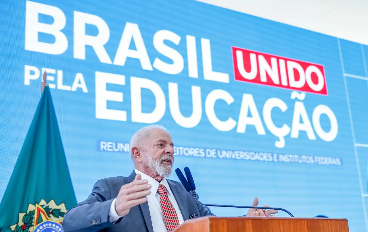 Verbas para o Ensino Superior: a política econômica e antissindical do Governo Lula