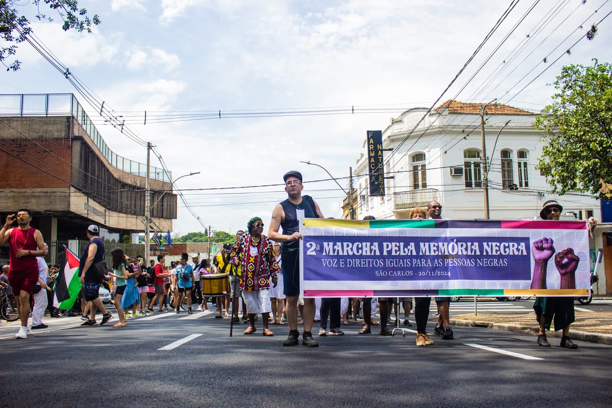 Mobilizações crescem em São Carlos (SP) pautando o fim da escala 6x1 e o combate ao racismo