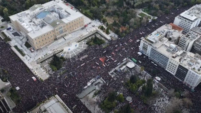 KKE: A luta se intensifica com a participação massiva da Greve Nacional de hoje