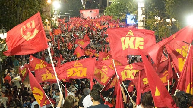 As relações entre a vanguarda – Os Partidos Comunistas, na luta pela unidade dos interesses dos trabalhadores, apesar dos diferentes níveis de desenvolvimento capitalista nos diferentes países