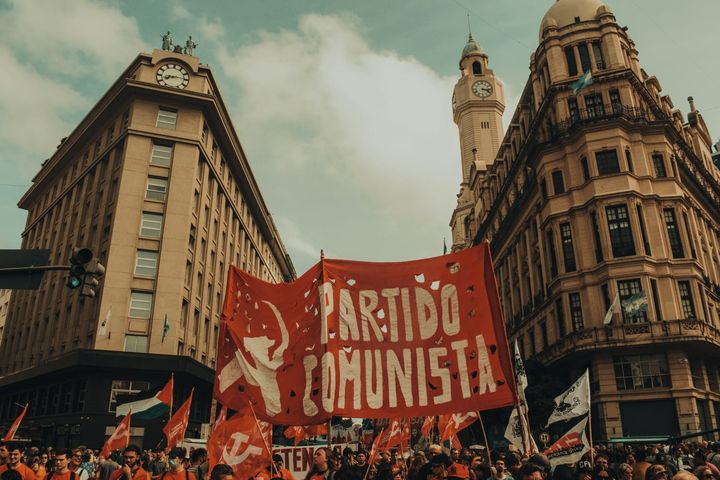 ‘Sobre forjar e fingir democracia interna – Debate organizativo com Victorio Codovilla’ (Teylor Lourival)