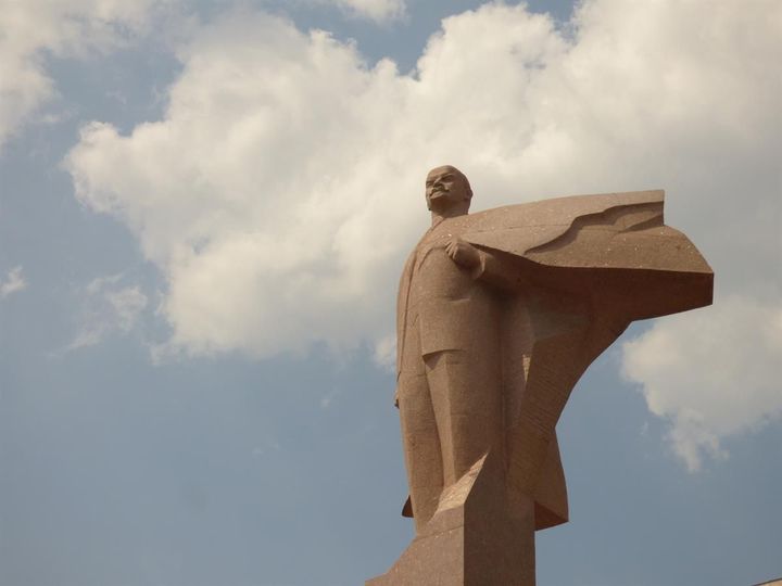 'Do culto às personalidades' (Camarada Jean)