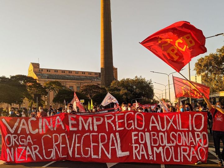 A quarta etapa da Reconstrução Revolucionária: contribuição da UJC-RS à compreensão da crise no PCB