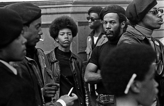 'Das contradições da classe trabalhadora brasileira e a necessidade de uma política robusta de finanças' (Fernanda Souza)