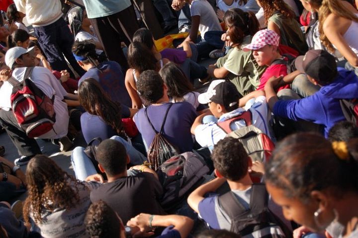 'Grêmios como a tática de avanço nos bairros' (H.D.F.)