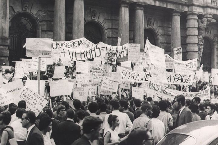 'Qual a importância da construção do ME secundarista para a Revolução Brasileira?' (Pietra Marcicano)
