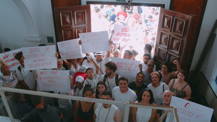 São Carlos (SP): Câmara impede participação popular e veta projeto de lei contra agrotóxicos