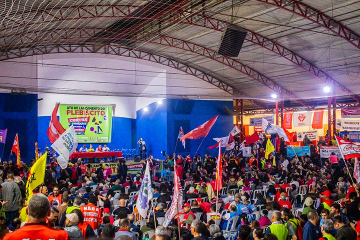 Trabalhadores do Metrô, CPTM e Sabesp entram em greve