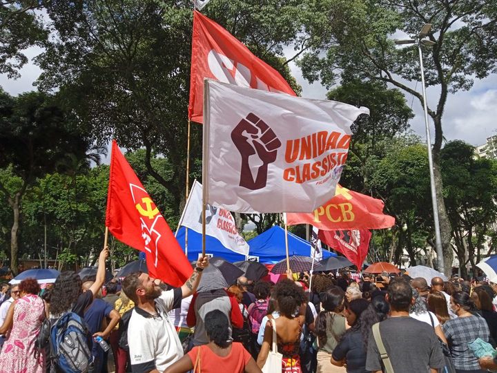 'São os profissionais da educação uma das categorias prioritárias (setores estratégicos)?' (Pedro Nunes)