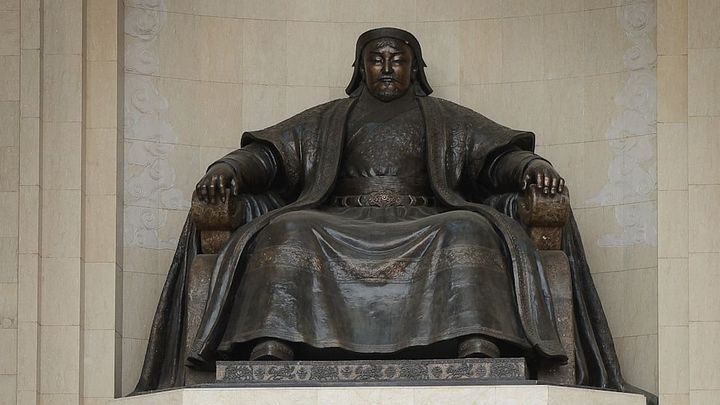 'Extra! Extra! O Rei está usando laranja: Sobre a tal Nota do Editor' (Cauan V.)