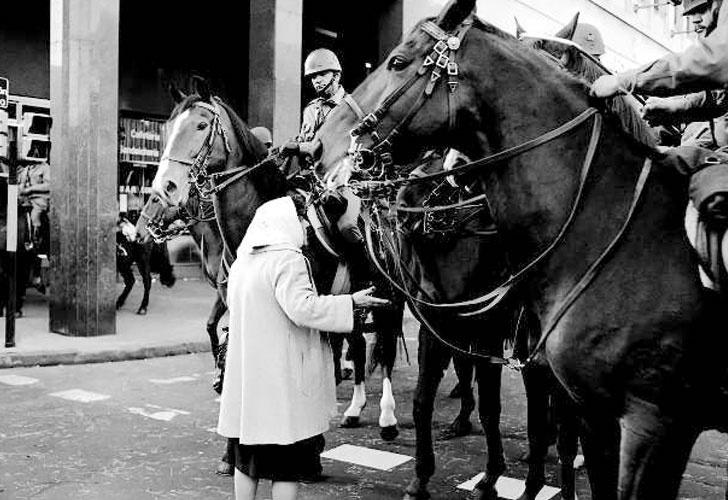 'Abuelas de Plaza de mayo e o neto 133' (Andressa Bacin)