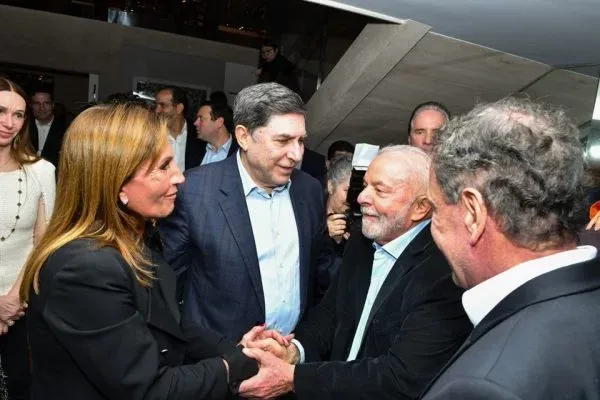'Caracterizar o PT!' (L. Kicillof)