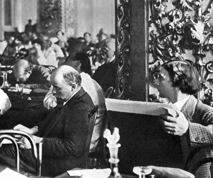 'Sem teoria revolucionária, não há prática revolucionária de verdade' (Dhafne Braga)