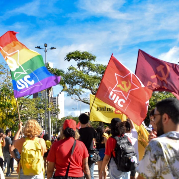 'Apontamentos sobre Desafios e Perspectivas para a Revolução Brasileira: a opção pelo PCB RR' (Aurelio Fernandes)