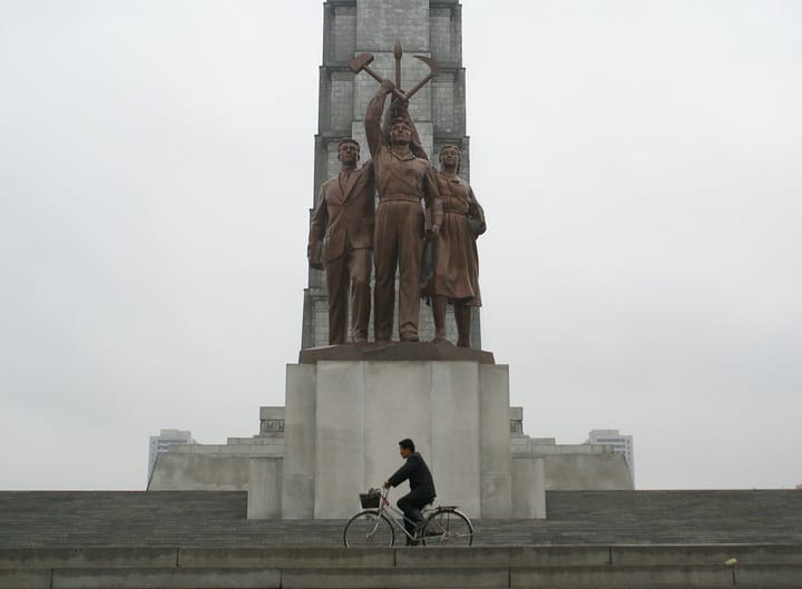 'Coreia do Norte: o marxismo-leninismo e a filosofia juche' (Sérgio Moebus)