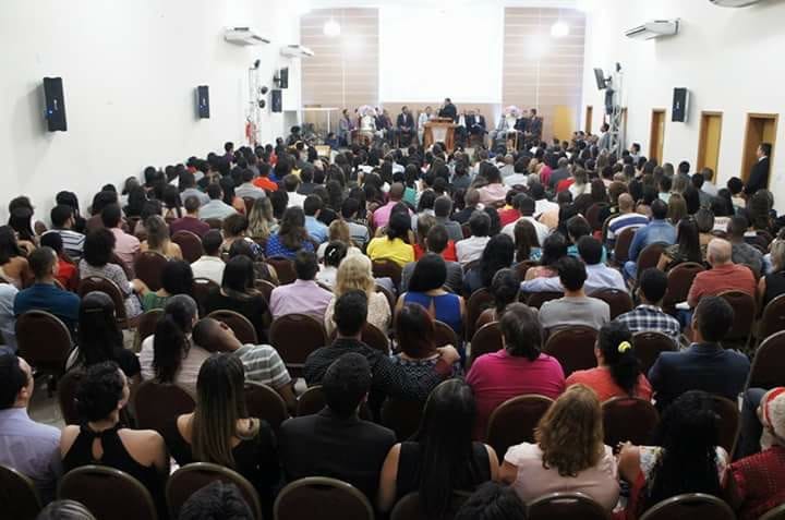 'Notas sobre igrejas pentecostais, diálogo e legitimidade em bairros periféricos e análise conjuntural da violência pública na Bahia' (Wacho G.G.)