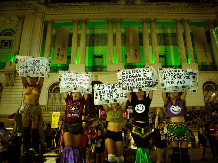 Movimentos antiproibicionistas organizam a Marcha da Maconha da Lapa (RJ)