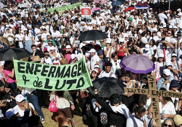 Enfermagem retoma mobilização por piso salarial e jornada de 30 horas