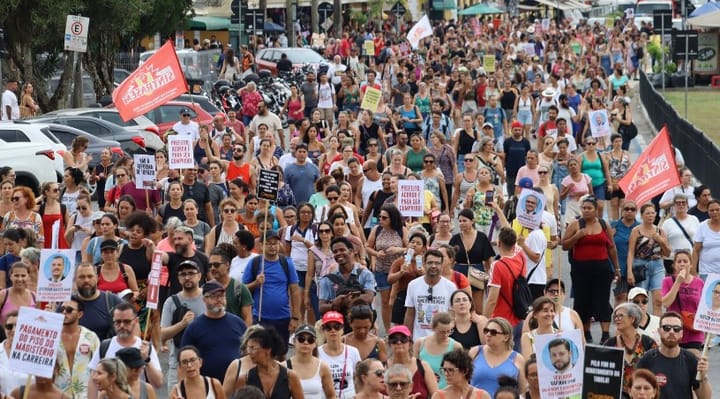 Prefeituras do PL e PSD em guerra contra o funcionalismo público em Santa Catarina