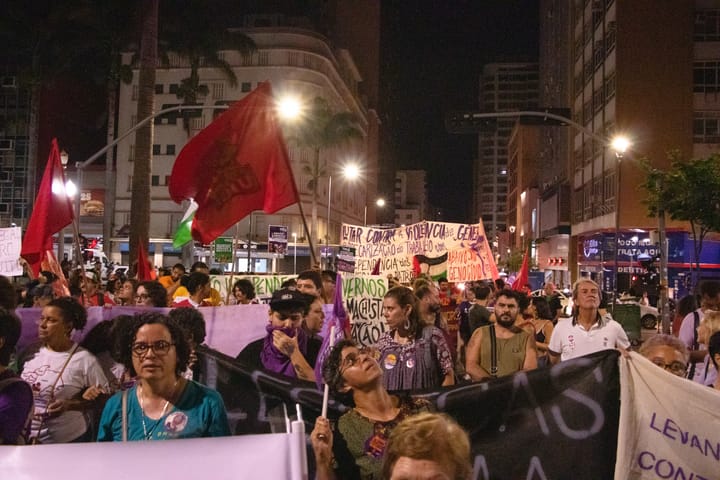 8 de Março: a dupla jornada de trabalho da mulher trabalhadora