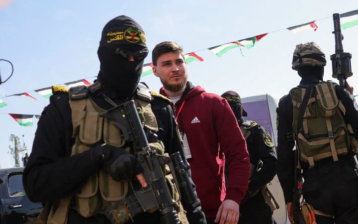 Atualização sobre a Tempestade Al-Aqsa: dia 730
